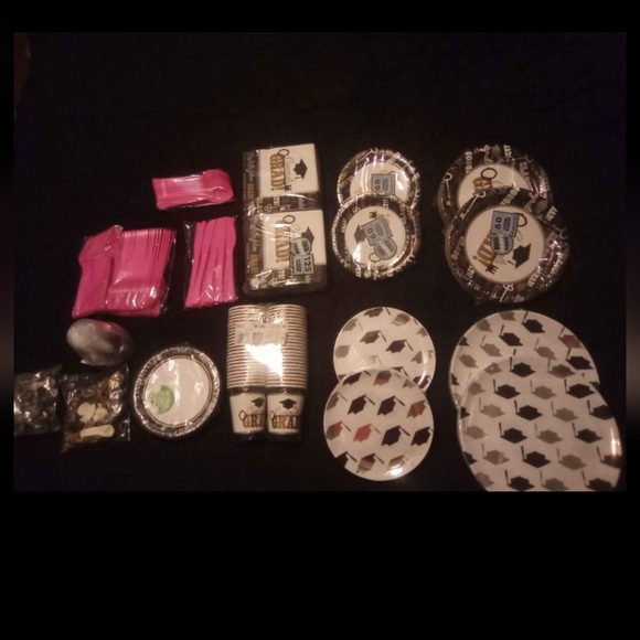 Graduation party supplies bundle - Picture 1 of 1